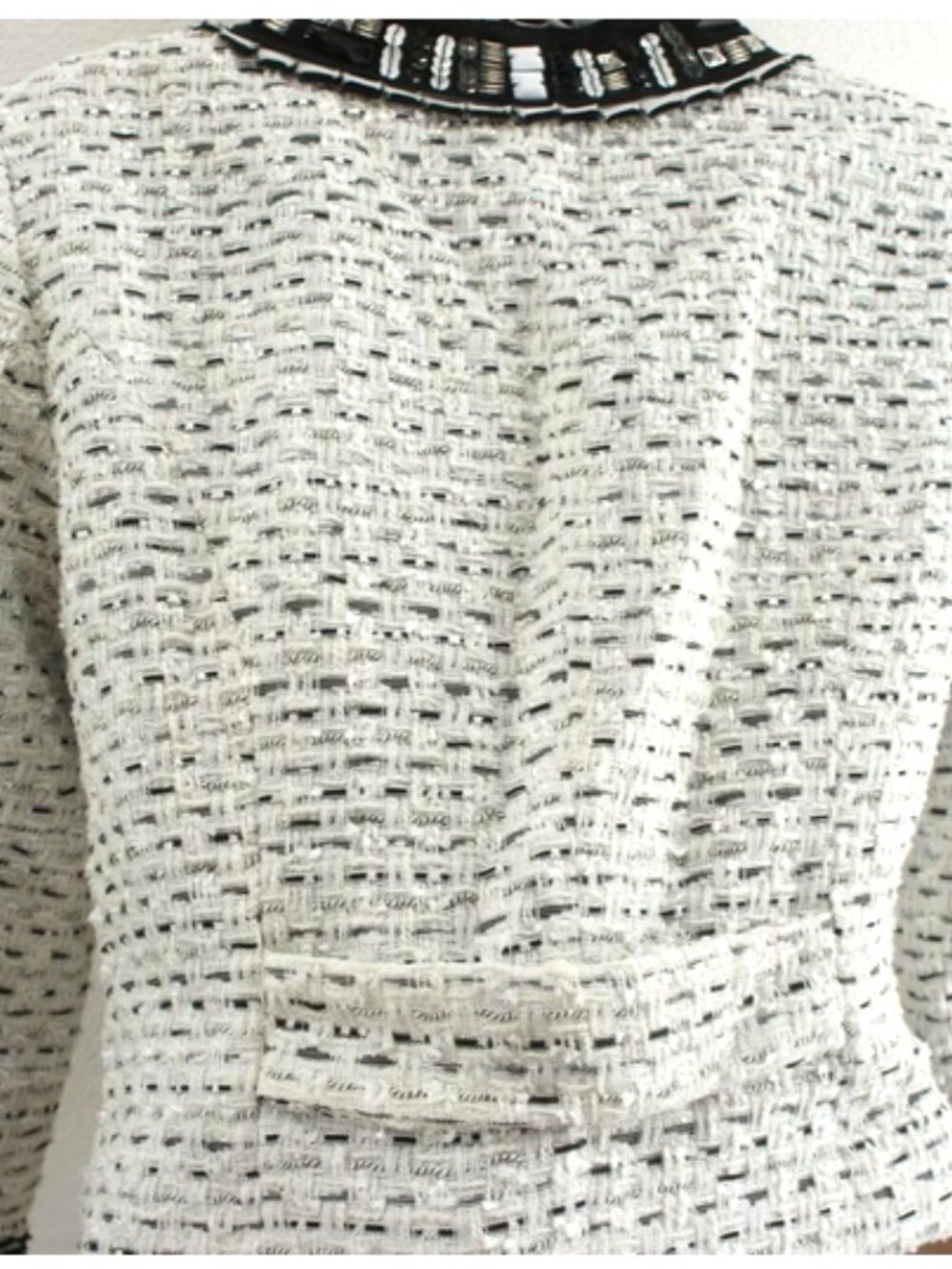 White House Black Market Textured Rhinestone Trim Jacket size 4 - Picture 5 of 5